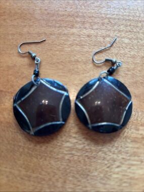 Earrings from Tanzania made of cow horn